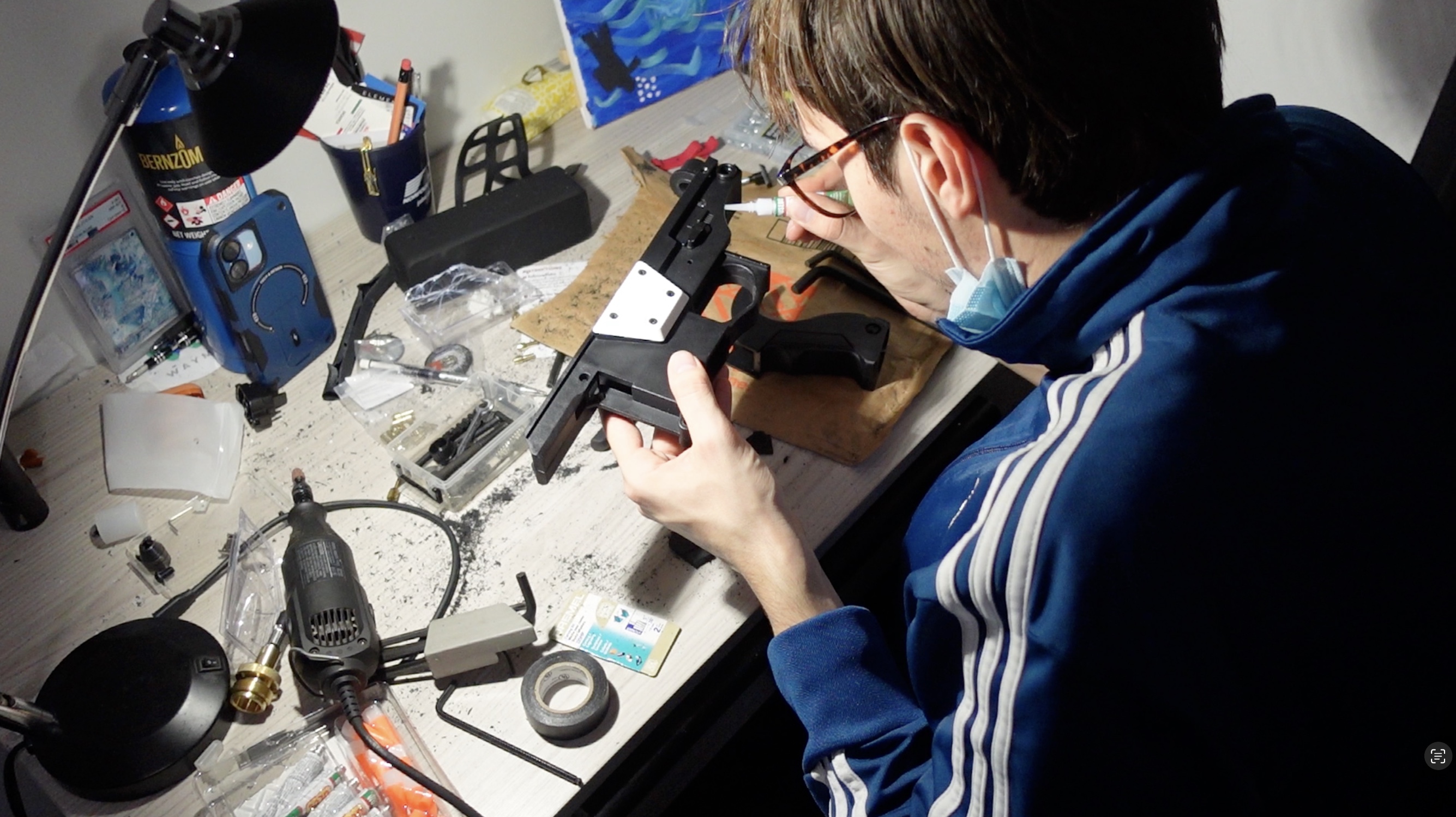 Gluing the handle onto the main gun